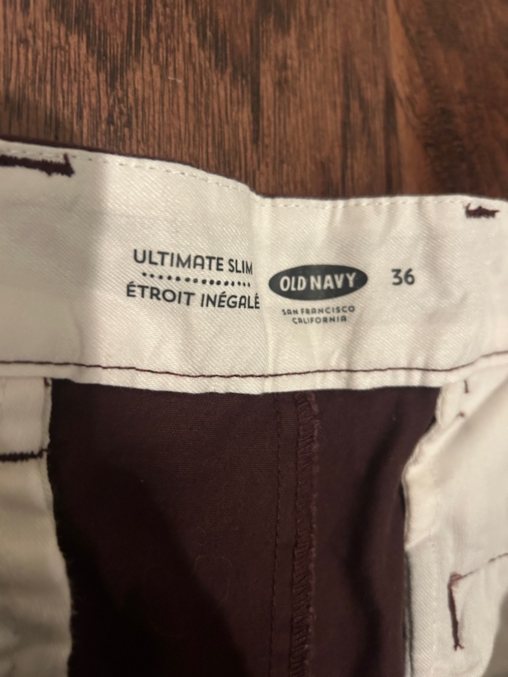 Old Navy Men's Casual Ultimate Slim Chino Shorts - Deep Plum - Picture 2 of 3
